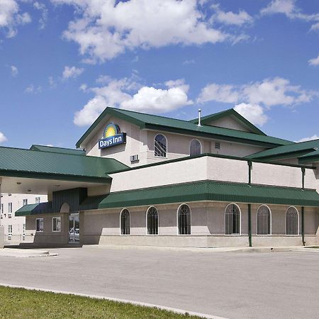 Days Inn & Suites By Wyndham Winkler Exteriör bild